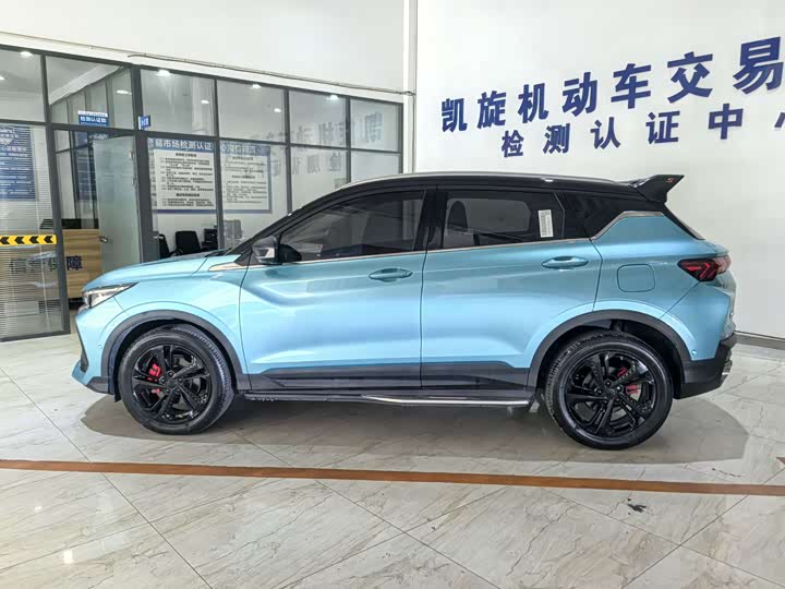 Фото 7 - Geely Coolray