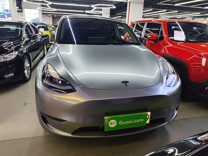 Фото 12 - Tesla Model Y