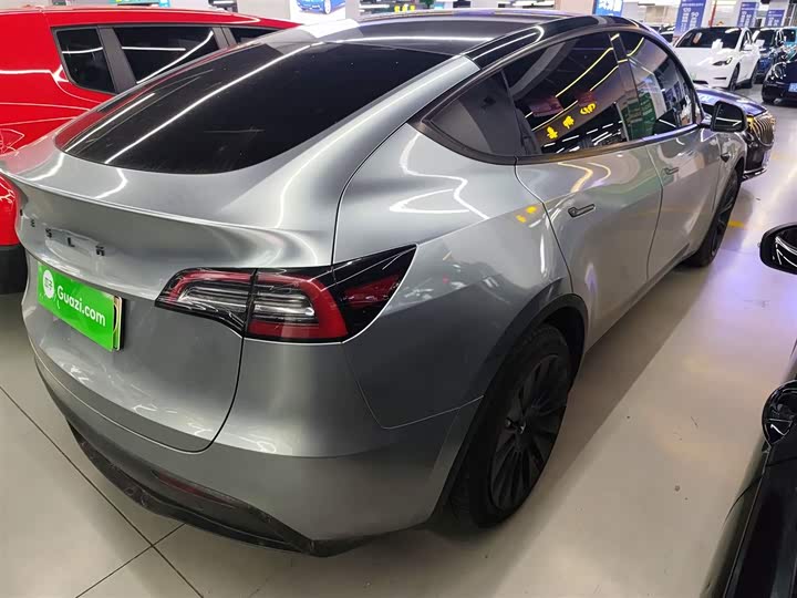 Фото 16 - Tesla Model Y