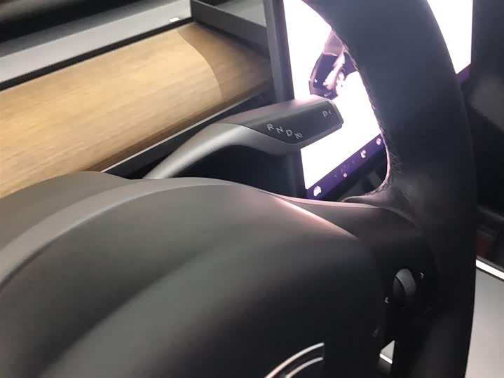 Фото 3 - Tesla Model Y