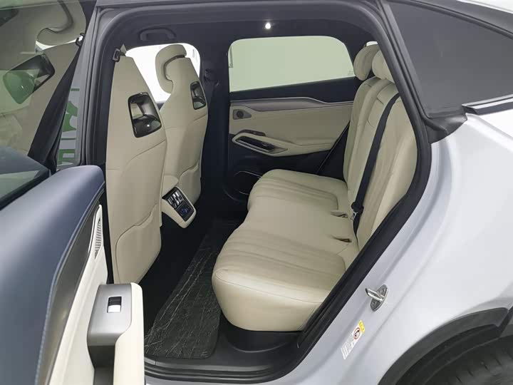 Фото 15 - BYD Song L