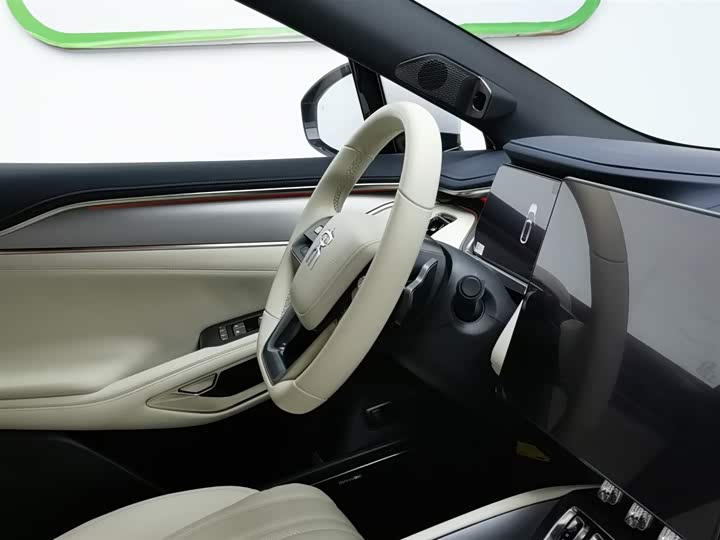 Фото 22 - BYD Song L