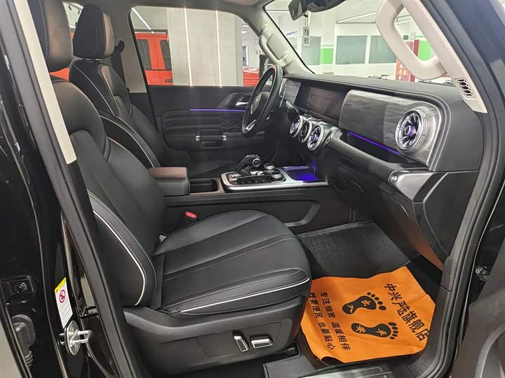 Фото 5 - Tank 300