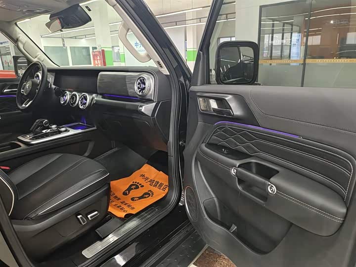 Фото 7 - Tank 300