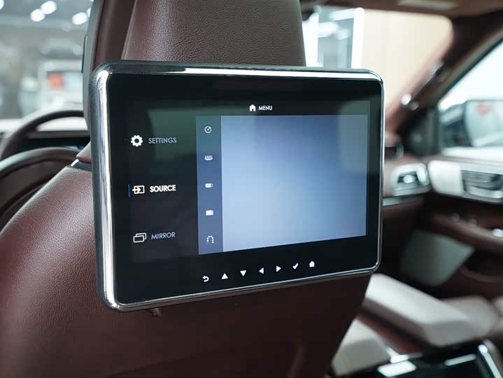 Фото 15 - Lincoln Navigator