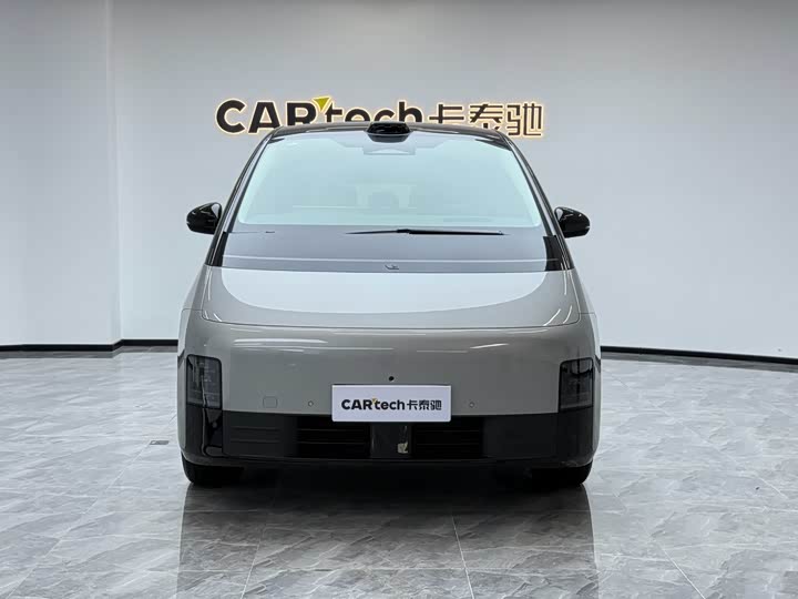 Фото 2 - LiXiang Mega