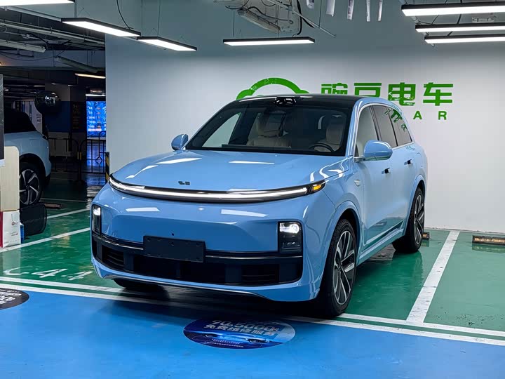 Фото 1 - LiXiang L8