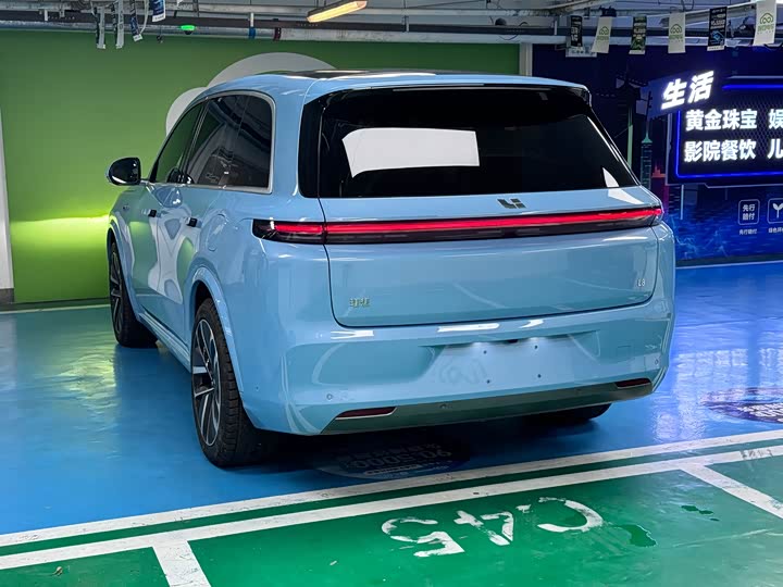 Фото 18 - LiXiang L8