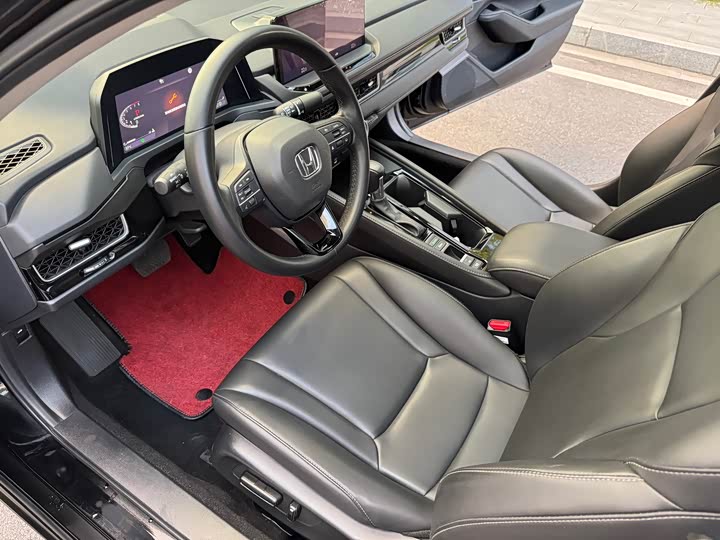 Фото 5 - Honda Inspire