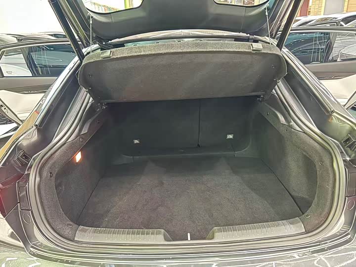 Фото 17 - Changan UNI-V Hybrid