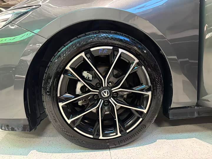 Фото 30 - Changan UNI-V Hybrid