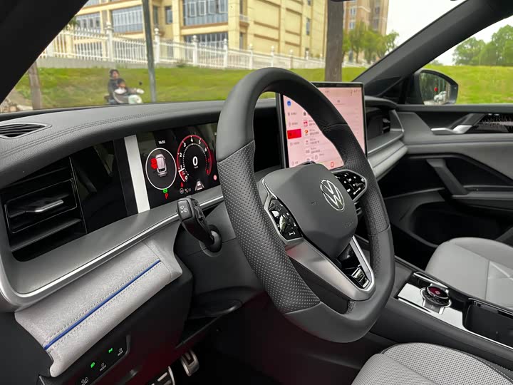Фото 13 - Volkswagen Tayron