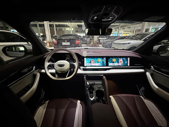 Фото 8 - Geely Monjaro