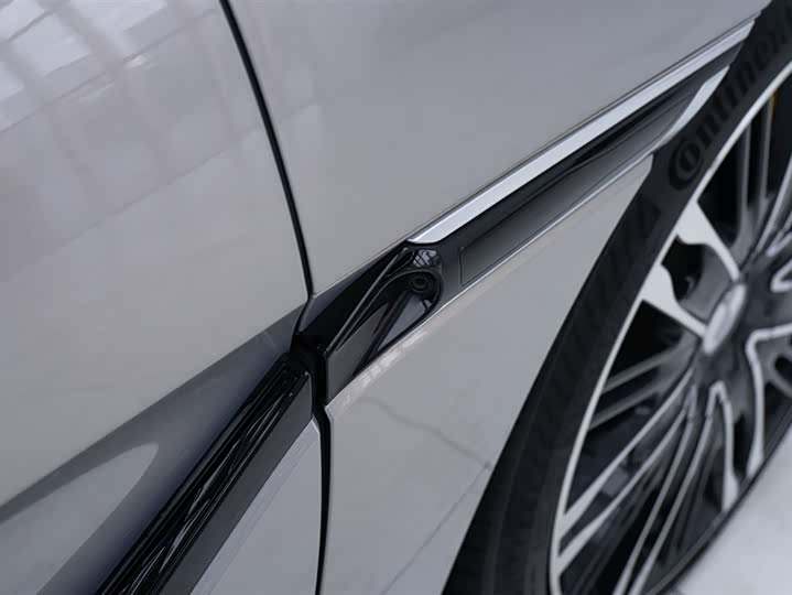 Фото 10 - Denza Z9GT