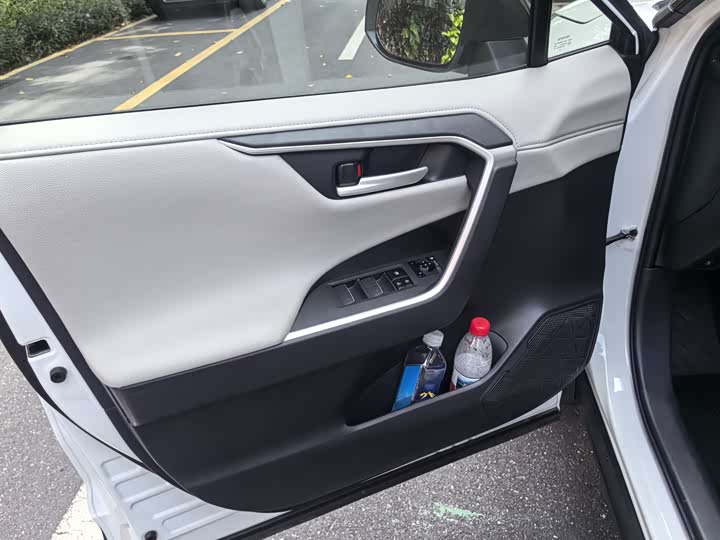 Фото 13 - Toyota Wildlander