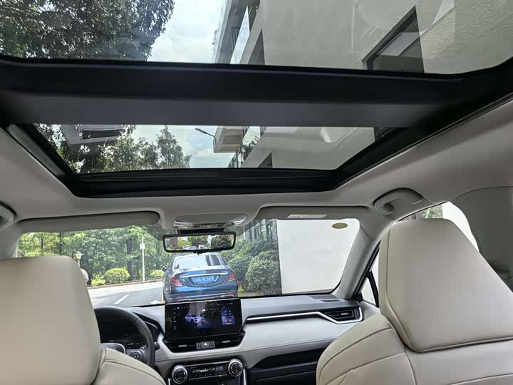 Фото 19 - Toyota Wildlander