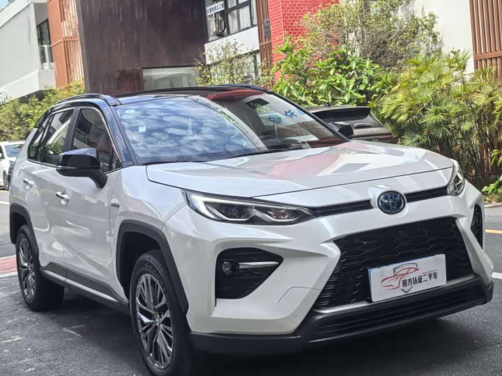 Фото 3 - Toyota Wildlander