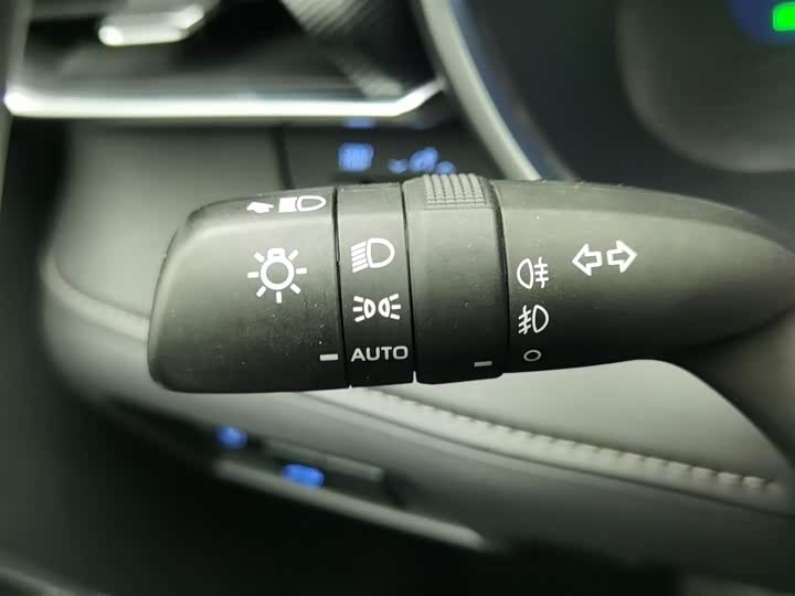 Фото 21 - Toyota Crown Kluger