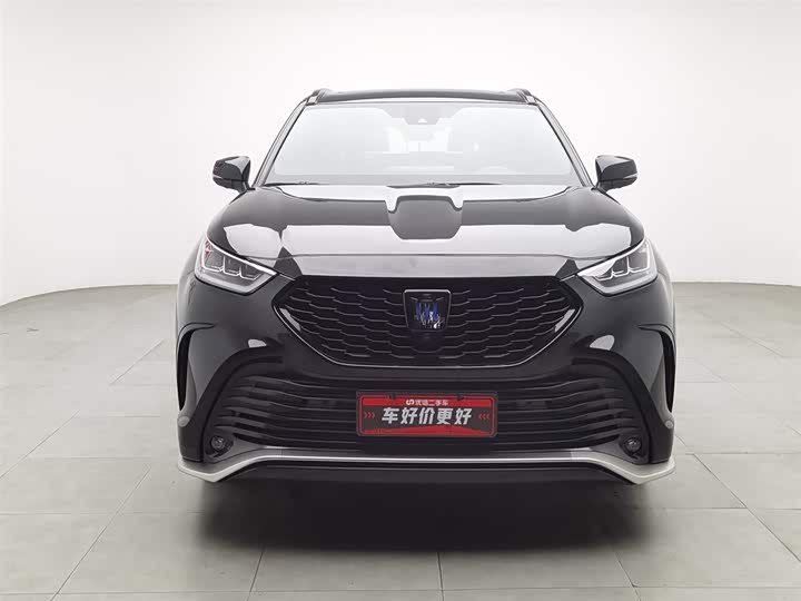 Фото 3 - Toyota Crown Kluger