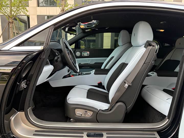 Фото 12 - Rolls-Royce Wraith