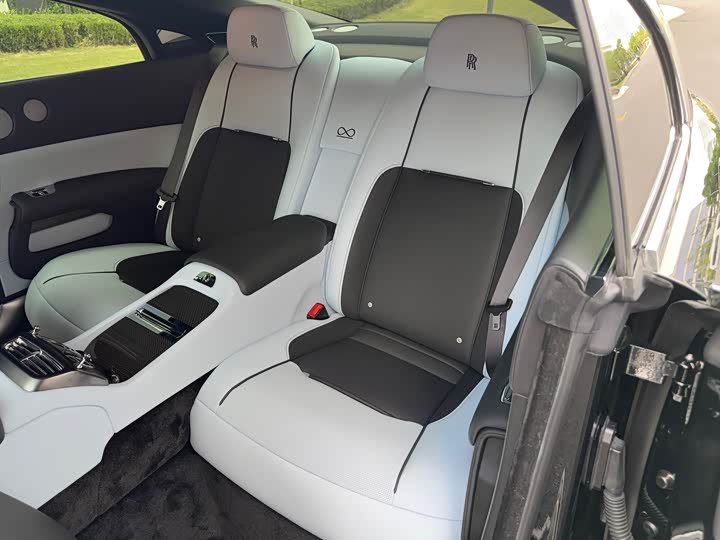 Фото 14 - Rolls-Royce Wraith