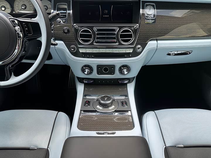 Фото 22 - Rolls-Royce Wraith