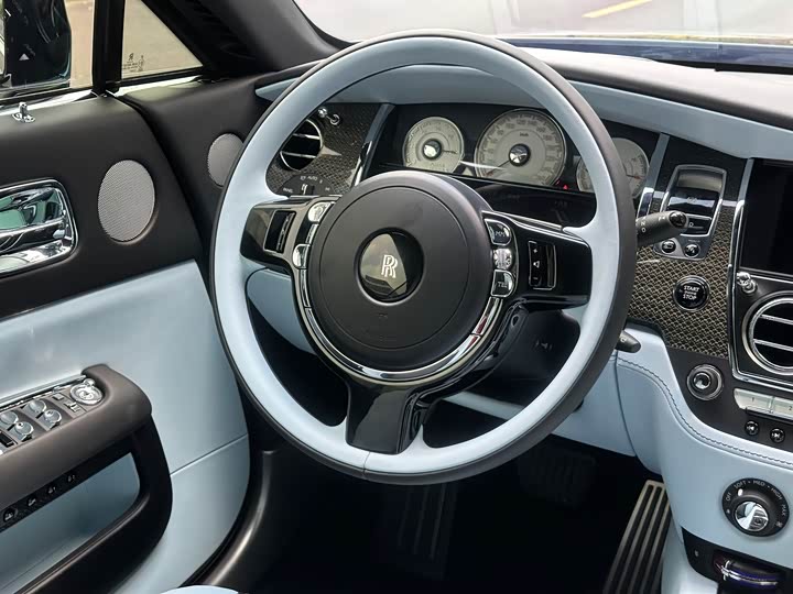 Фото 24 - Rolls-Royce Wraith