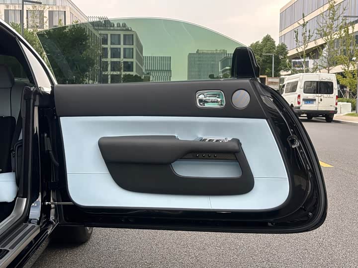 Фото 28 - Rolls-Royce Wraith