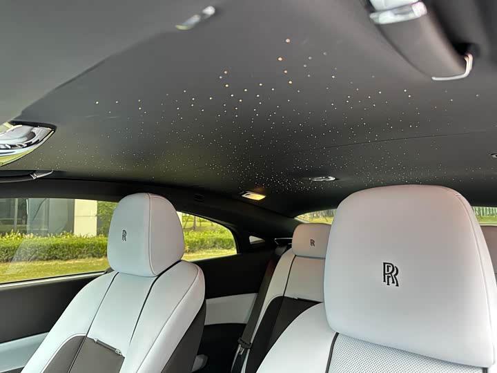 Фото 31 - Rolls-Royce Wraith