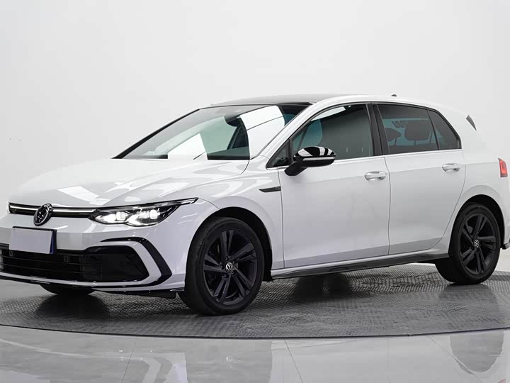 Фото 1 - Volkswagen Golf