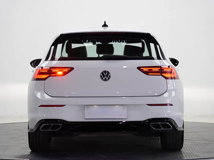 Фото 4 - Volkswagen Golf