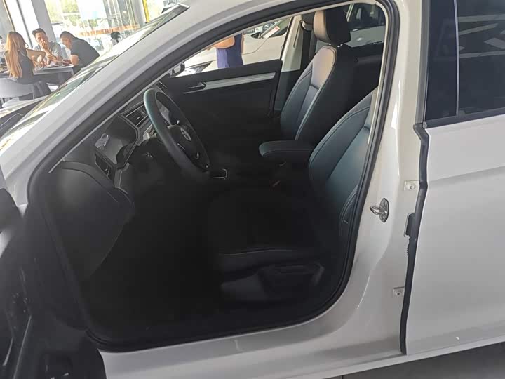 Фото 15 - Volkswagen Lamando L