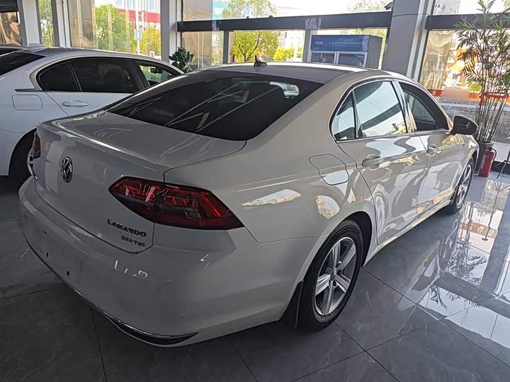 Фото 7 - Volkswagen Lamando L