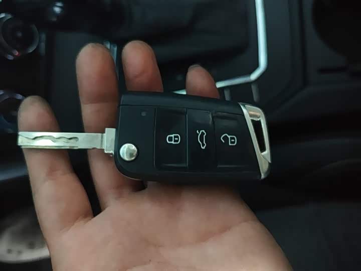 Фото 9 - Volkswagen Lamando L