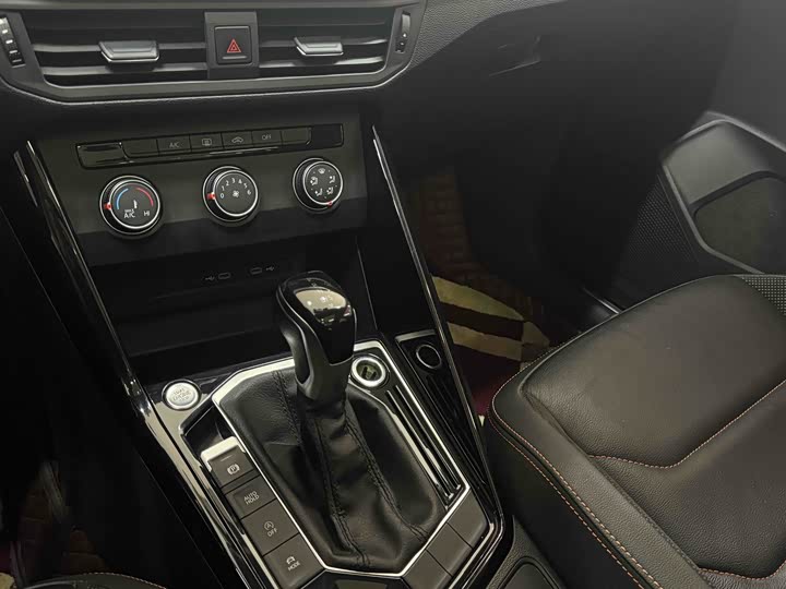 Фото 13 - Volkswagen Tayron