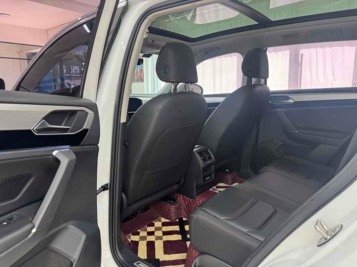 Фото 8 - Volkswagen Tayron