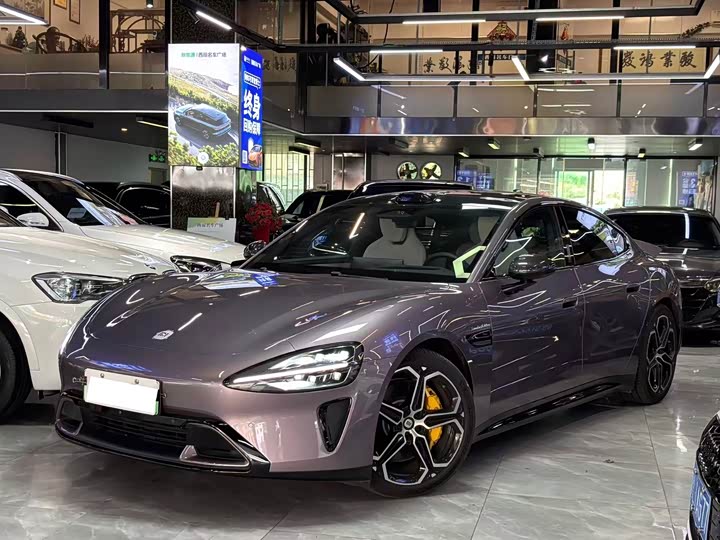 Фото 1 - Xiaomi SU7