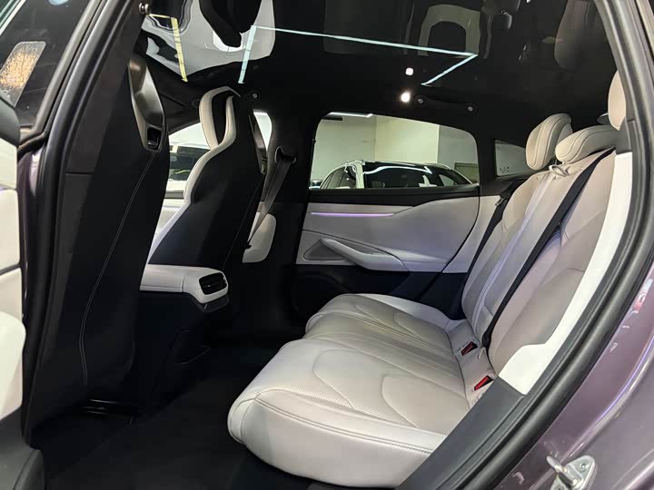 Фото 15 - Xiaomi SU7