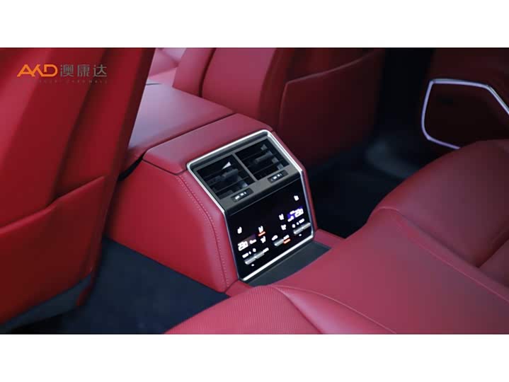 Фото 9 - Porsche Panamera