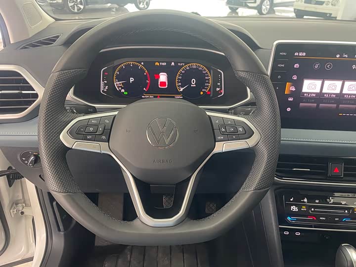 Фото 5 - Volkswagen Tharu