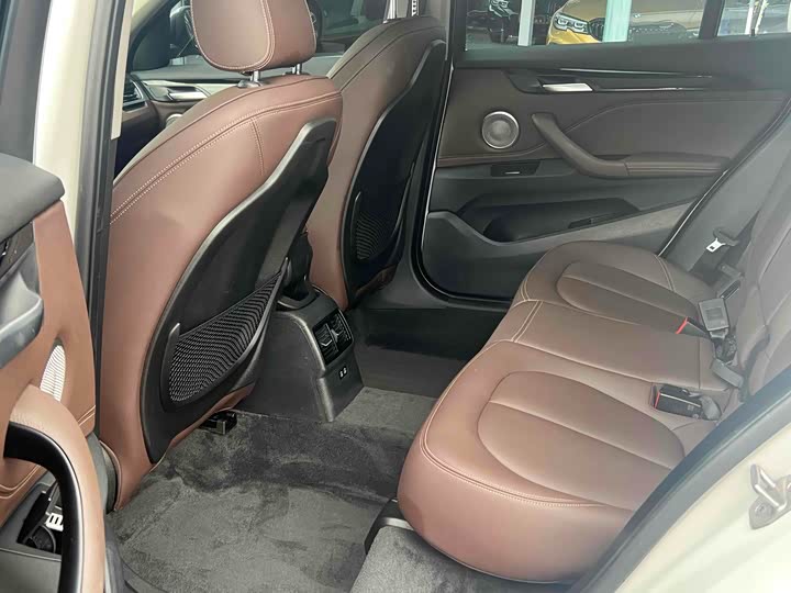 Фото 15 - BMW X1