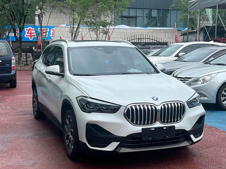Фото 3 - BMW X1
