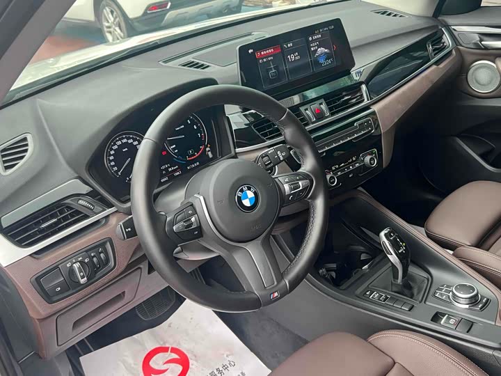 Фото 9 - BMW X1