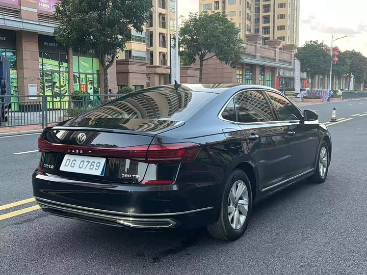 Фото 19 - Volkswagen Passat