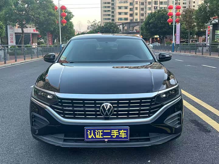 Фото 2 - Volkswagen Passat