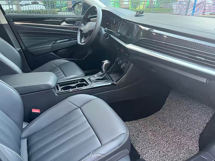 Фото 5 - Volkswagen Passat