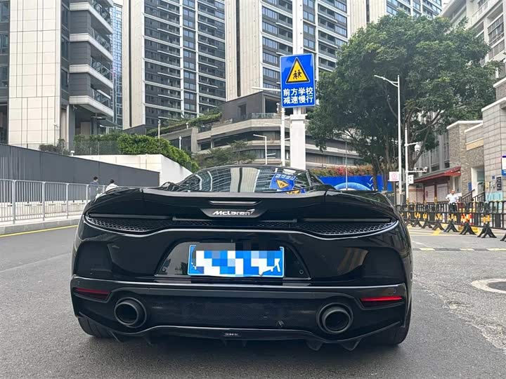 Фото 6 - McLaren GT