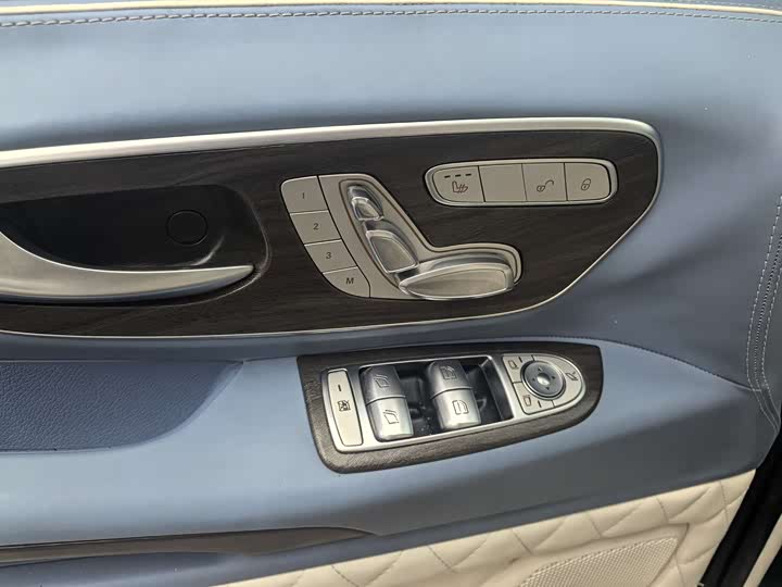 Фото 23 - Mercedes-Benz Vito