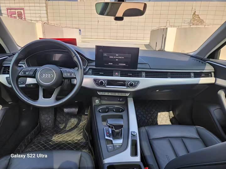 Фото 8 - Audi A4