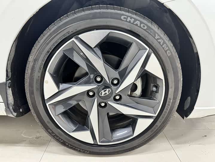 Фото 13 - Hyundai Elantra N line